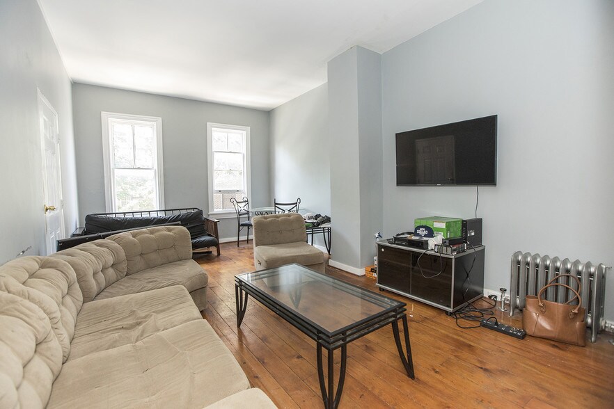 More Photos Of 731 Washington St, Reading Multifamily For Sale
