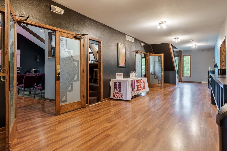 More Photos Of 4312 20th St, Rockford Religious Facility For Sale