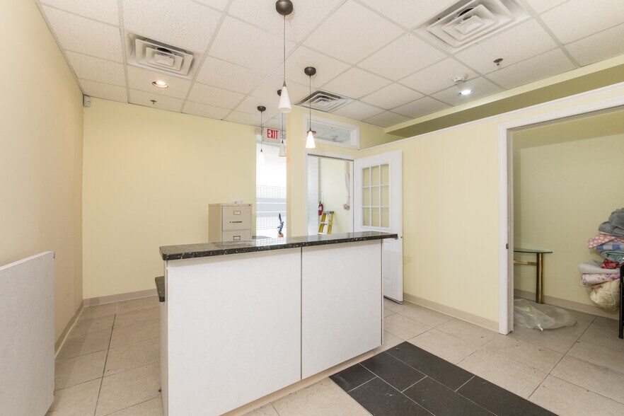 More Photos Of 6015-6049 Dempster St, Morton Grove Storefront Retail Office For Sale