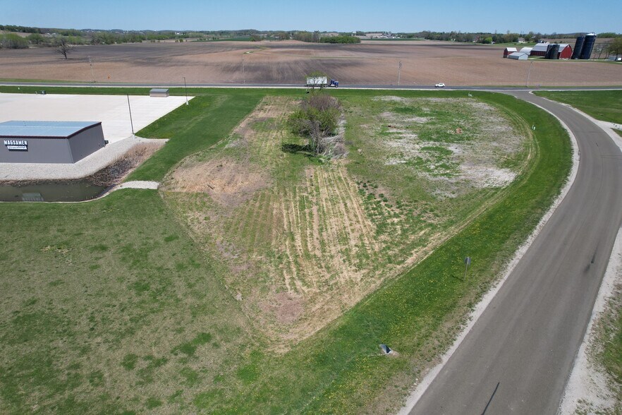 More Photos Of N643 Boulder Rd, Watertown Distribution For Sale