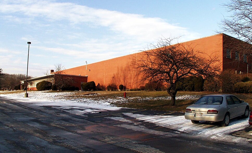 More Photos Of 480 Sprague St, Dedham Distribution For Lease