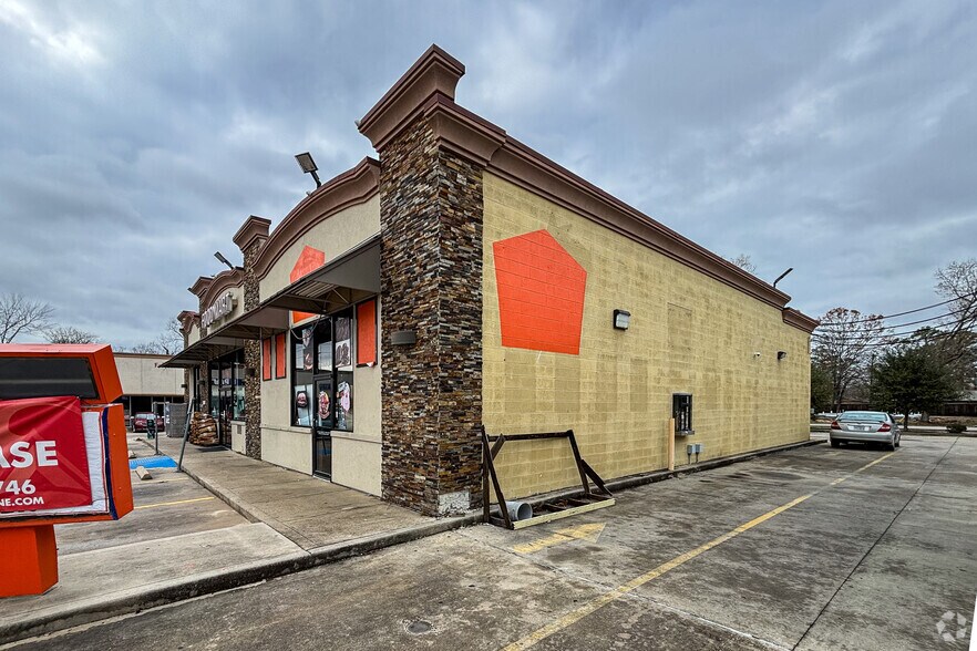 Primary Photo Of 11105 Fm 1960 Rd, Huffman Freestanding For Lease