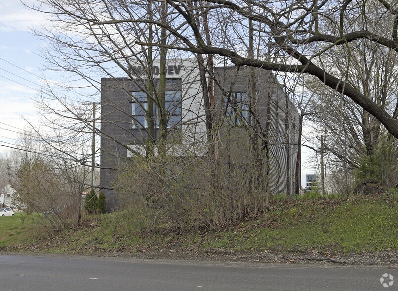 More Photos Of 4550 Boul de la Grande-Allée, Boisbriand Office For Sale