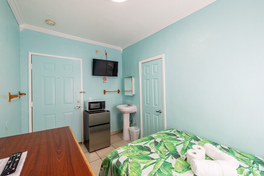 More Photos Of 508 W 1st Ave, Hialeah Multifamily For Sale