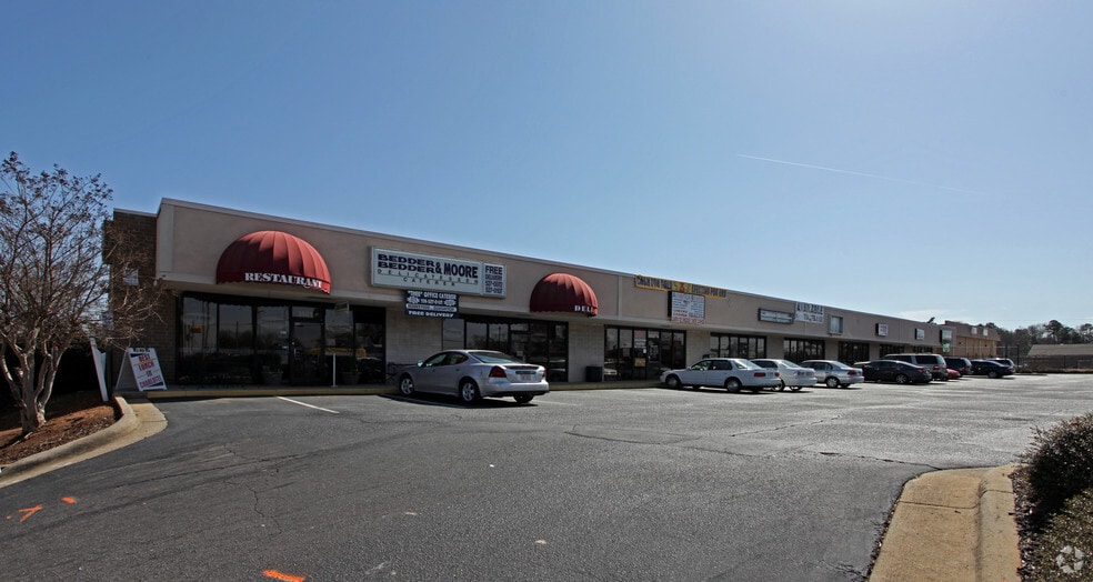 More Photos Of 3501 S Tryon St, Charlotte Unknown For Lease