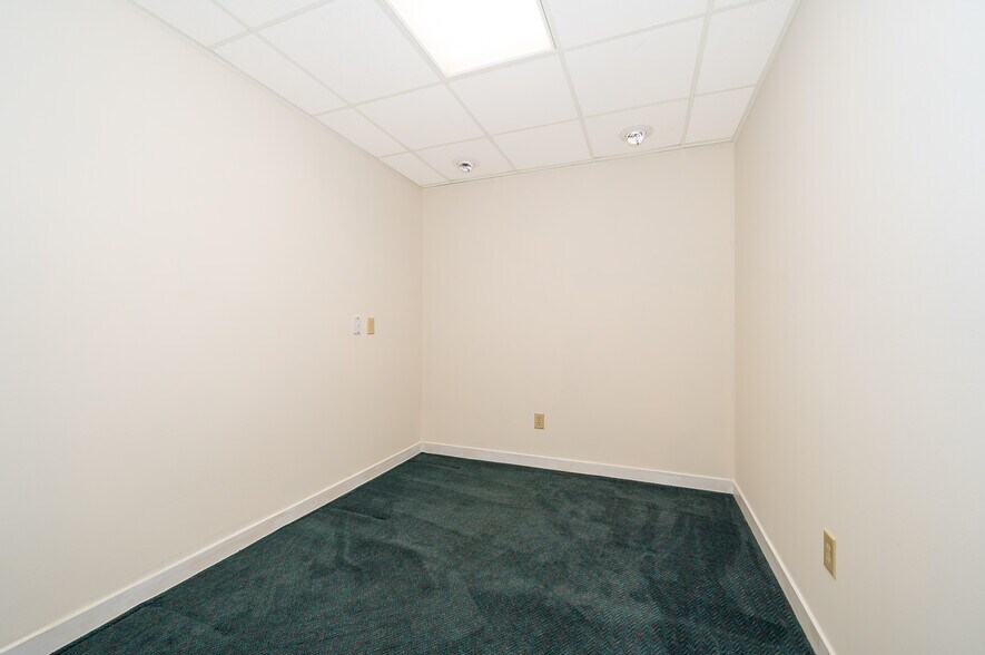 More Photos Of 331 N Maitland Ave, Maitland Medical For Sale