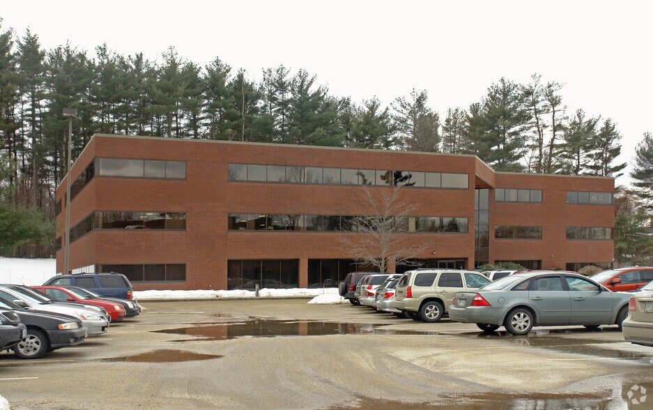 More Photos Of 1 Executive Park Dr, Bedford Unknown For Lease