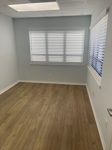 More Photos Of 12640 World Plaza Ln, Fort Myers Medical For Sale