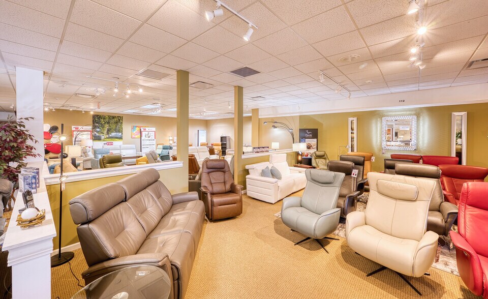 More Photos Of 5245-5251 S Tamiami Trl, Sarasota Unknown For Lease
