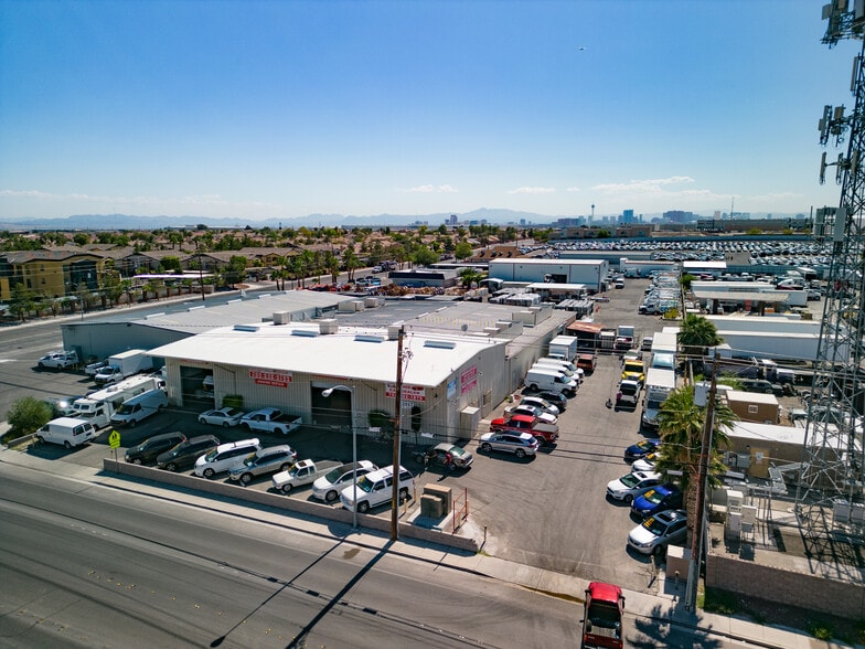 More Photos Of 2017 W Gowan Rd, North Las Vegas Warehouse For Lease