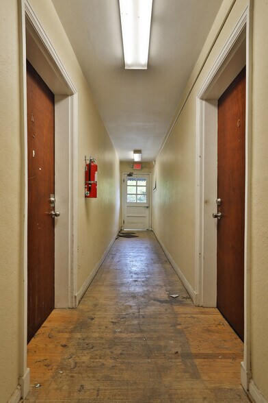 More Photos Of 4760-4764 N High St, Columbus Storefront Retail Residential For Sale