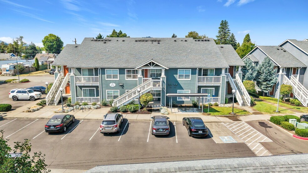 More Photos Of 2211 McKinney Ln, Lebanon Apartments For Sale
