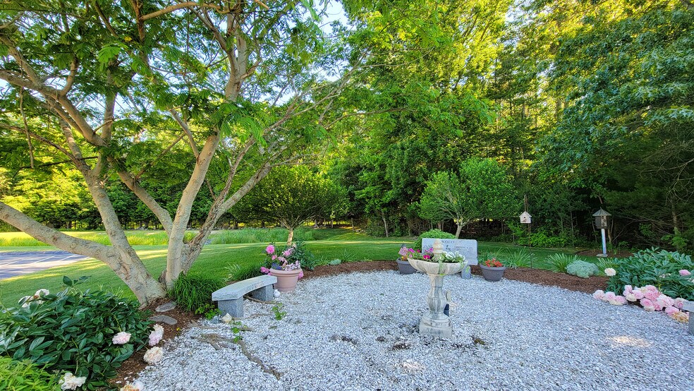 More Photos Of 385 King St, Hanover Warehouse For Lease