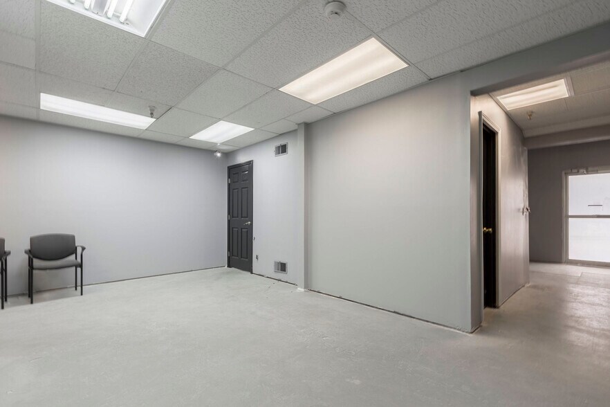 More Photos Of 1311 Bernheim Ln, Louisville Industrial For Sale
