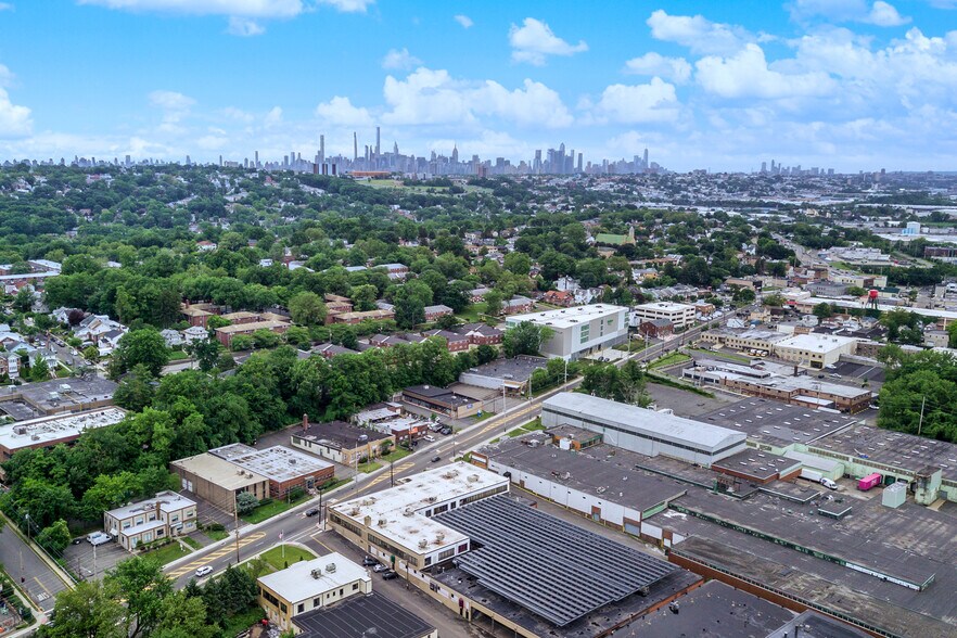 More Photos Of 1050 Slocum Ave, Ridgefield Warehouse For Lease