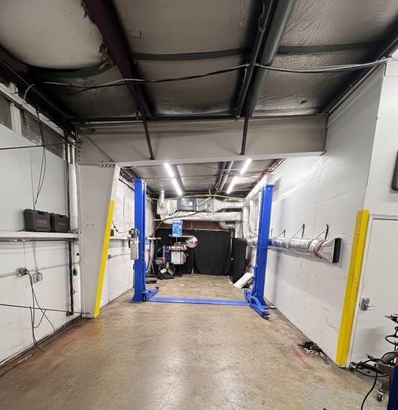 More Photos Of 1389 Richmond Rd, Charlottesville Auto Dealership For Lease