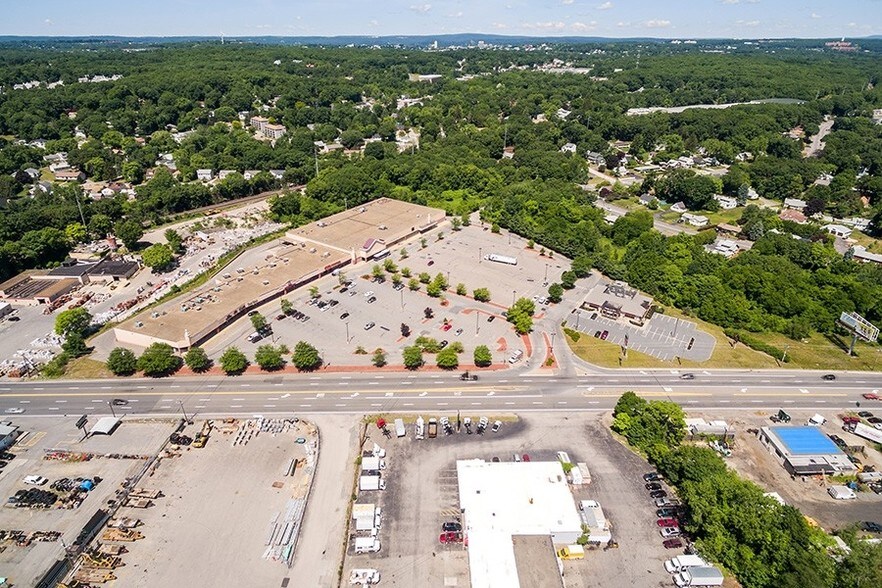 More Photos Of 50 SW Cutoff, Worcester Freestanding For Lease