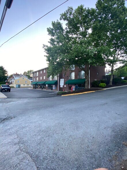 More Photos Of 401-407 Freeport Rd, Blawnox Storefront Retail Residential For Lease