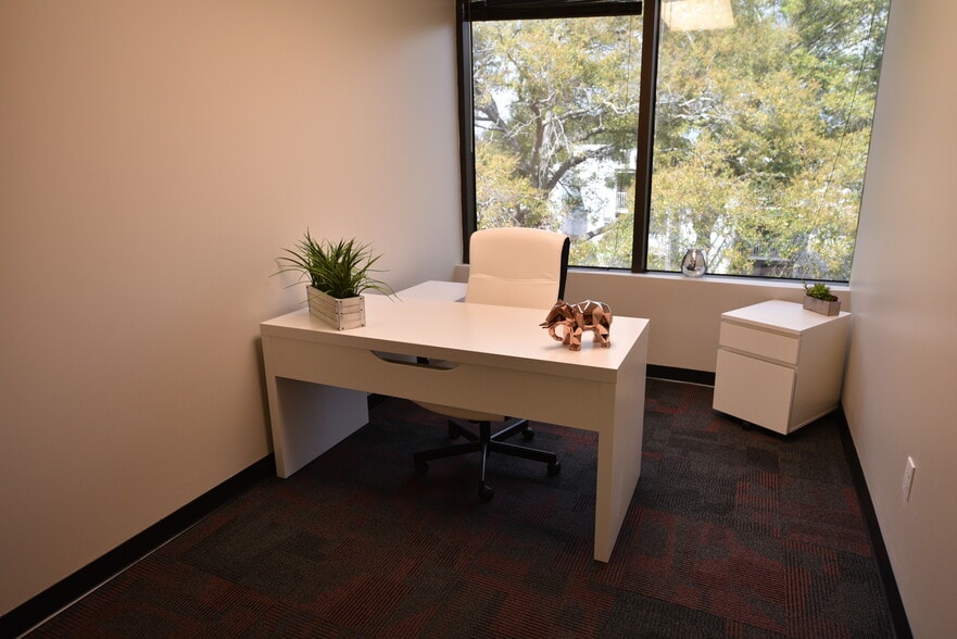 More Photos Of 234 N Westmonte Dr, Altamonte Springs Office For Lease