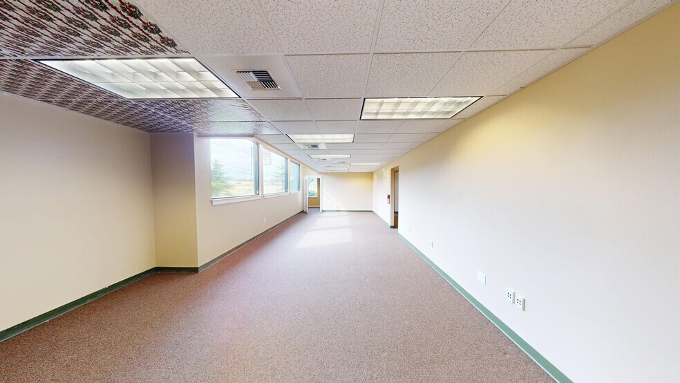 More Photos Of 370 NE Camano Dr, Camano Island Office For Lease