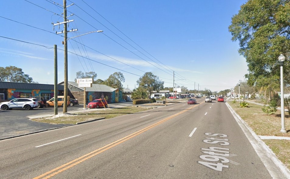 More Photos Of 541 49th St S, Saint Petersburg Showroom For Lease