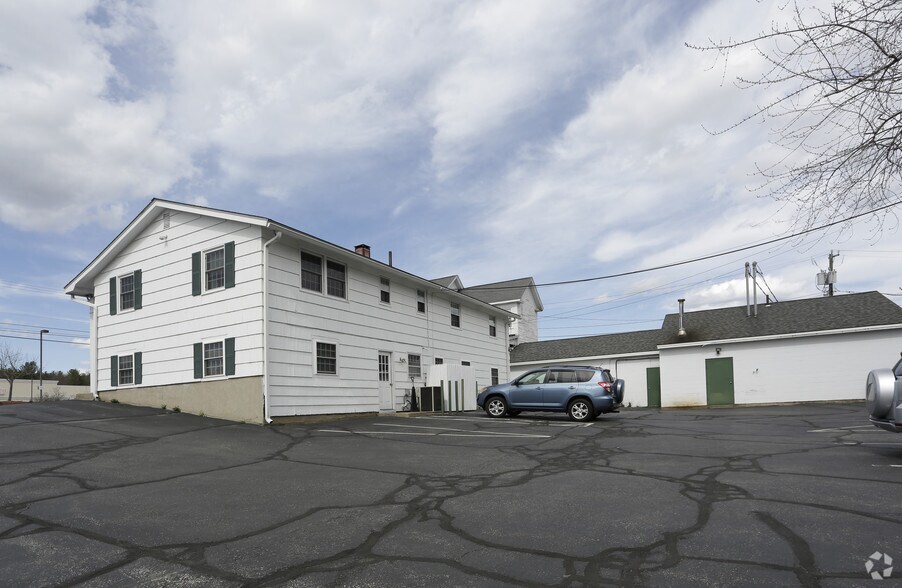 More Photos Of 579 Daniel Webster Hwy, Merrimack Coworking Space