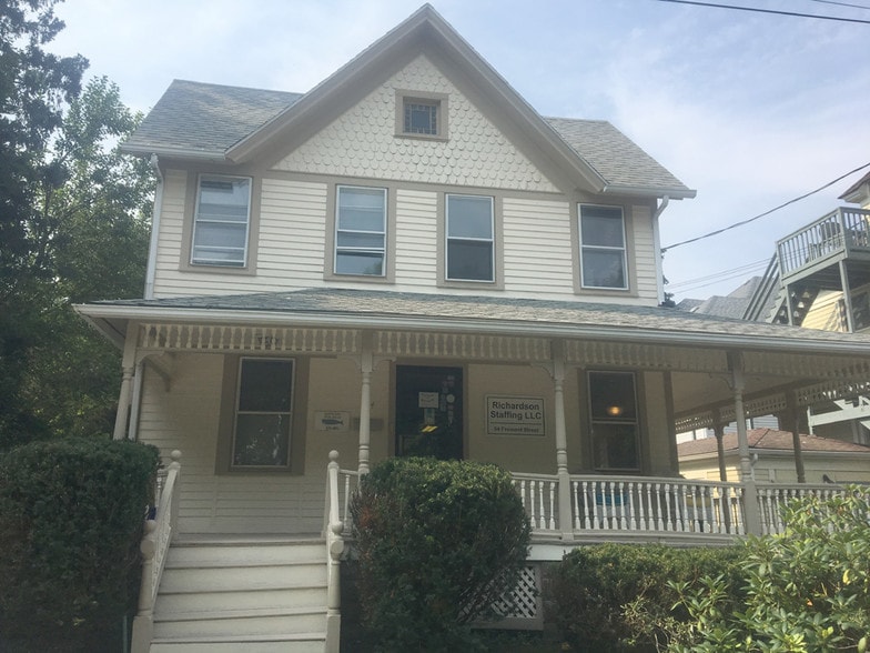 More Photos Of 54 Fremont St, New London Office Residential For Sale