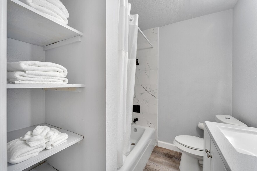 More Photos Of 4513 W McElroy Ave, Tampa Apartments For Sale