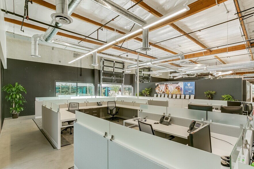 More Photos Of 5015 Shoreham Pl, San Diego Loft Creative Space For Sale