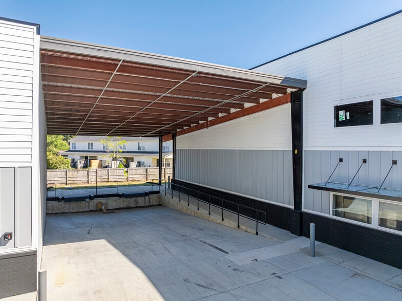 More Photos Of 8120 Windsor Hill Blvd, North Charleston Light Distribution For Lease