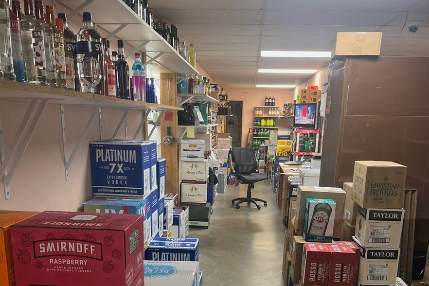 More Photos Of 108 S Lane Ave, East Helena General Retail For Sale
