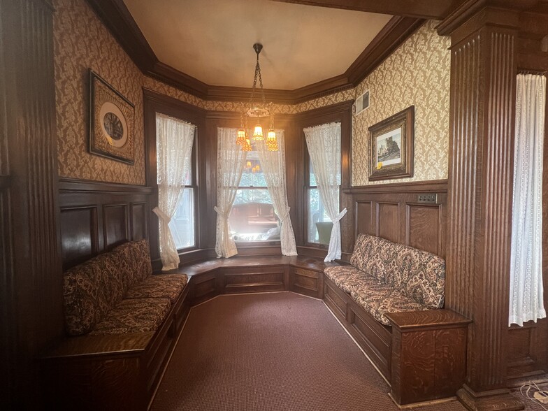 More Photos Of 364 E Church St, Marion Multifamily For Sale