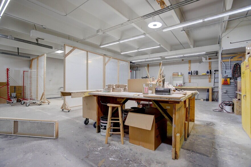 More Photos Of 5985 Lamar St, Arvada Warehouse For Lease