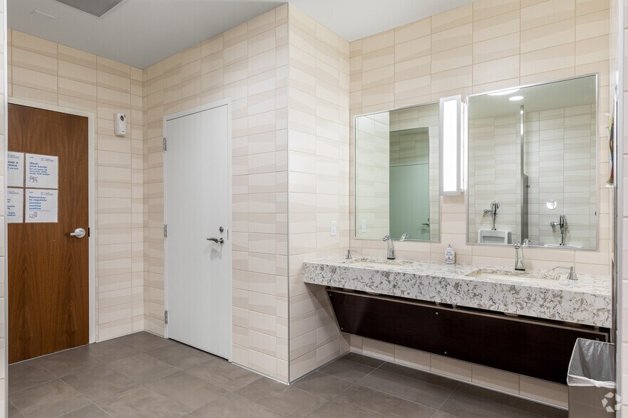 Photo of 14th Floor Ste 1425