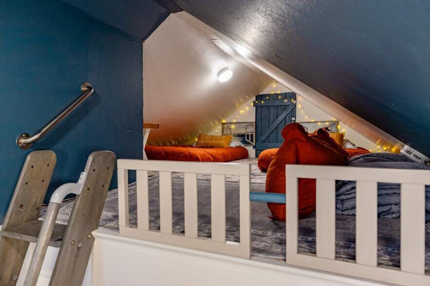 More Photos Of 317 N 1st St, La Conner Land For Sale