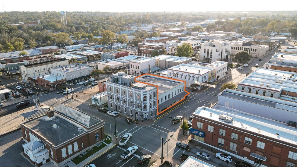 More Photos Of 214 E Main St, Brenham Office Residential For Sale