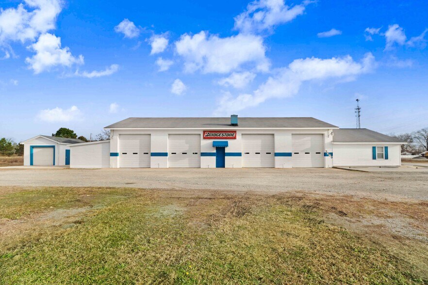Primary Photo Of 2379 US Highway 13 N, Goldsboro Specialty For Lease