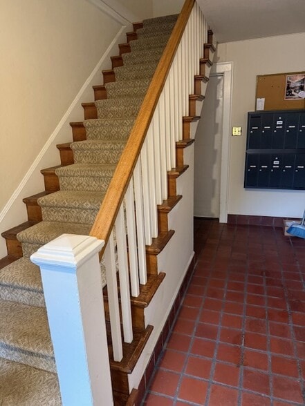 More Photos Of 3080 SE Ankeny St, Portland Apartments For Sale