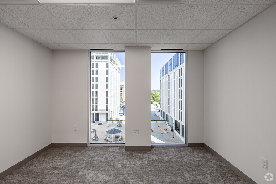 More Photos Of 11350 McCormick Rd, Hunt Valley Unknown For Lease