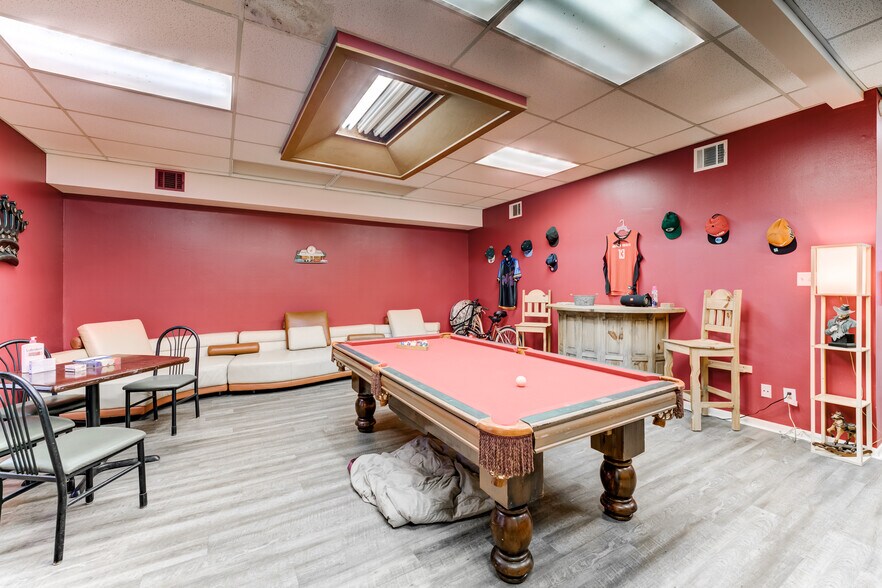 More Photos Of 811 N Travis St, Liberty Apartments For Sale