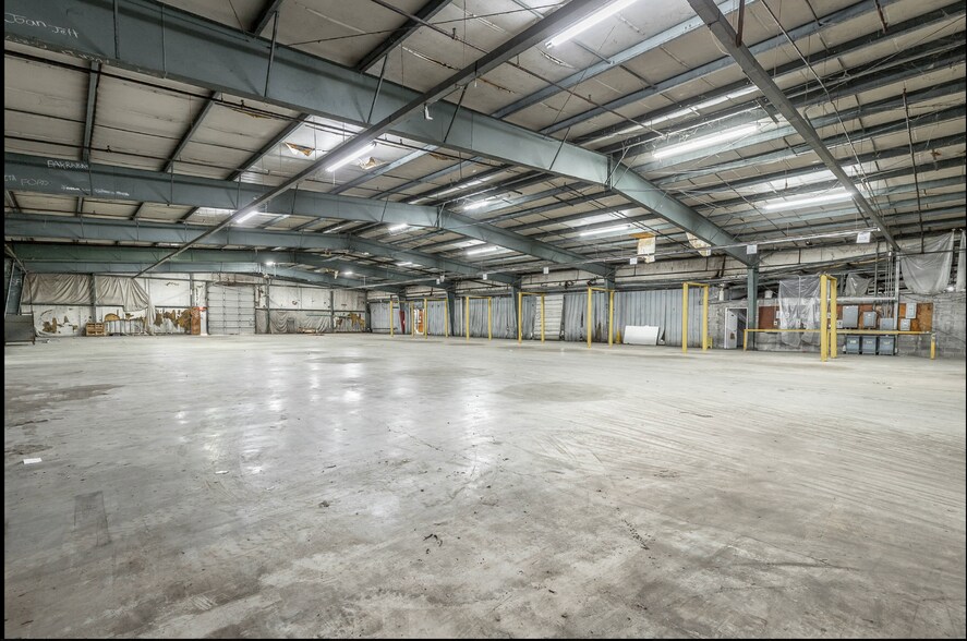 More Photos Of 1318 Underwood St, Dalton Warehouse For Sale
