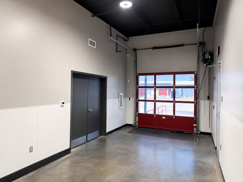 More Photos Of 2501 E President St, Savannah Food Processing For Lease