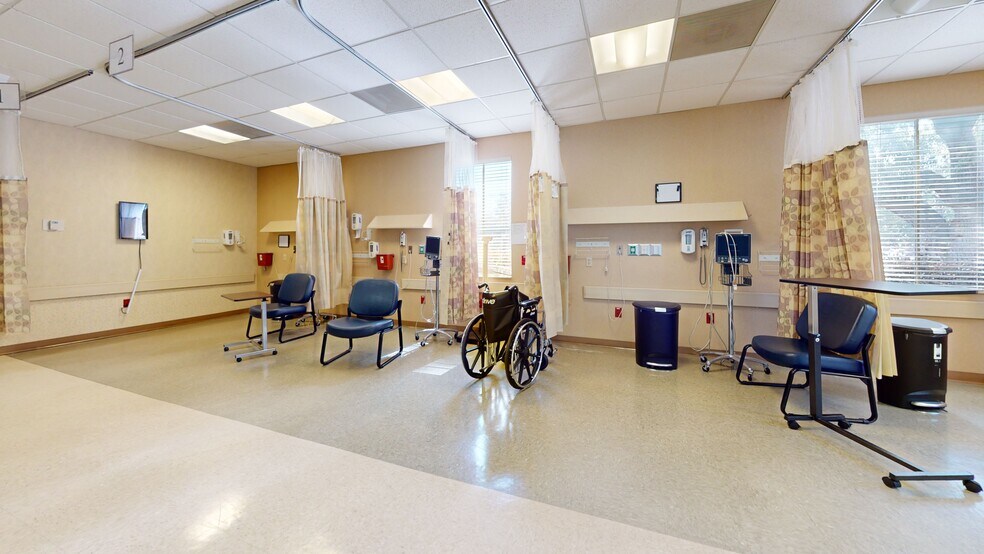 More Photos Of 1233 Campbell Rd, Houston Medical For Sale