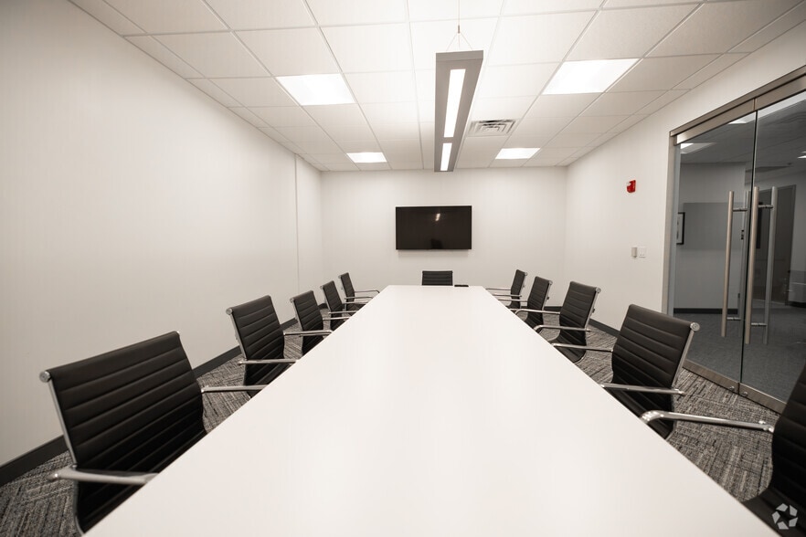 More Photos Of 11414 W Park Pl, Milwaukee Unknown For Lease