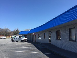 More Photos Of 710 N Broad St, Mooresville Unknown For Lease
