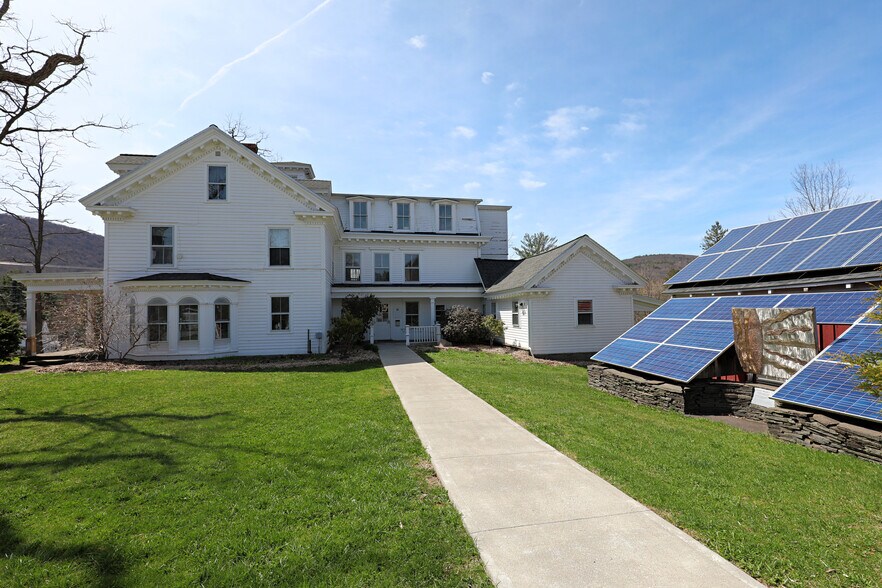 More Photos Of 43355 NY-28 Rt, Arkville Office Residential For Sale