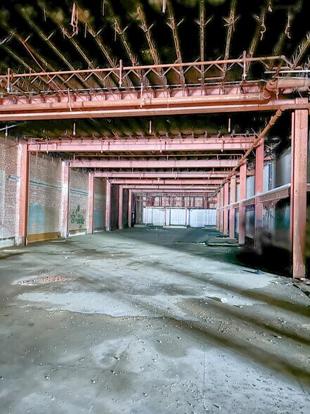 More Photos Of 165 Dauphin St, Mobile General Retail For Sale