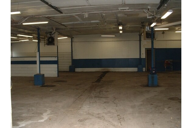 More Photos Of 8242-8248 S Roberts Rd, Bridgeview General Retail For Sale