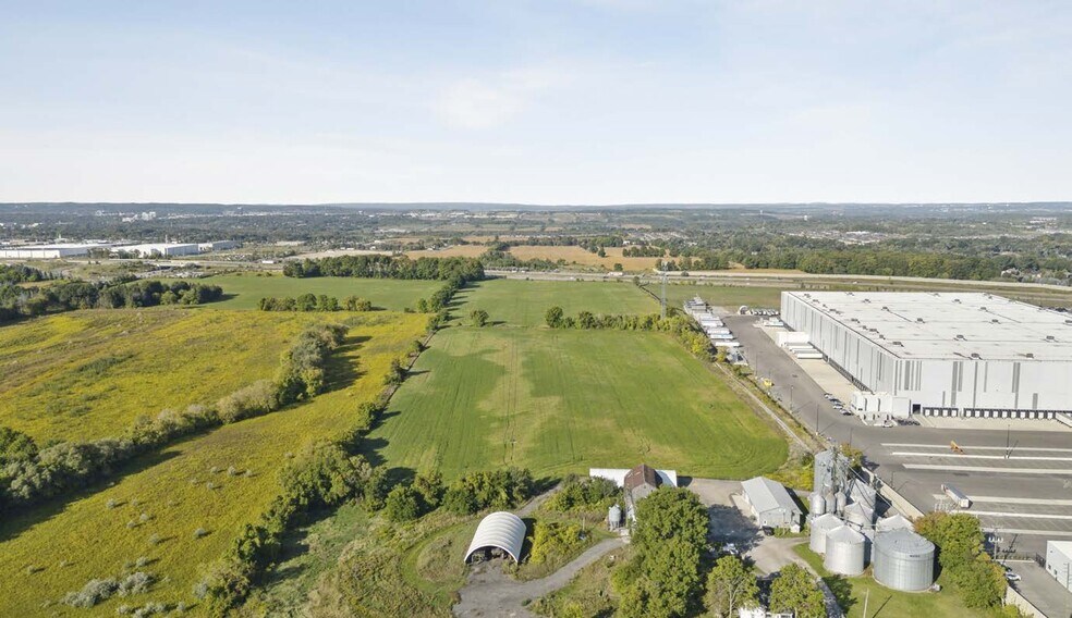 More Photos Of 18442 Woodbine Av, Sharon Land For Sale