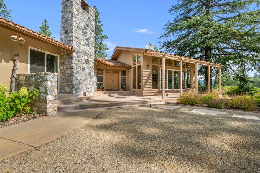 More Photos Of 4282 Pleasant Valley Rd, Placerville Specialty For Sale